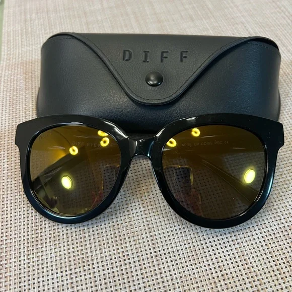 🖤💛DIFF Eyewear Women’s April Black & Gold Mirror Lens Cat Eye Sunglasses - Picture 6 of 12